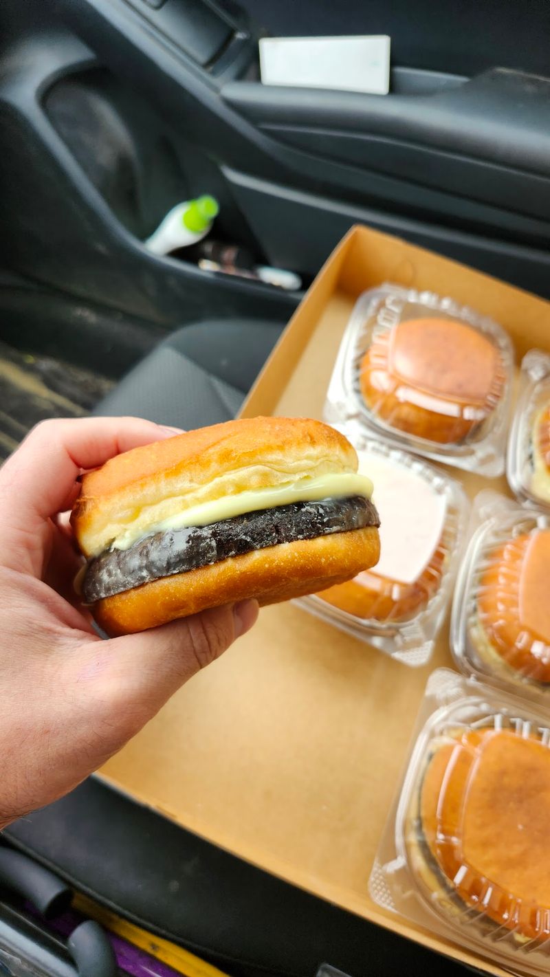 Donna's Donuts