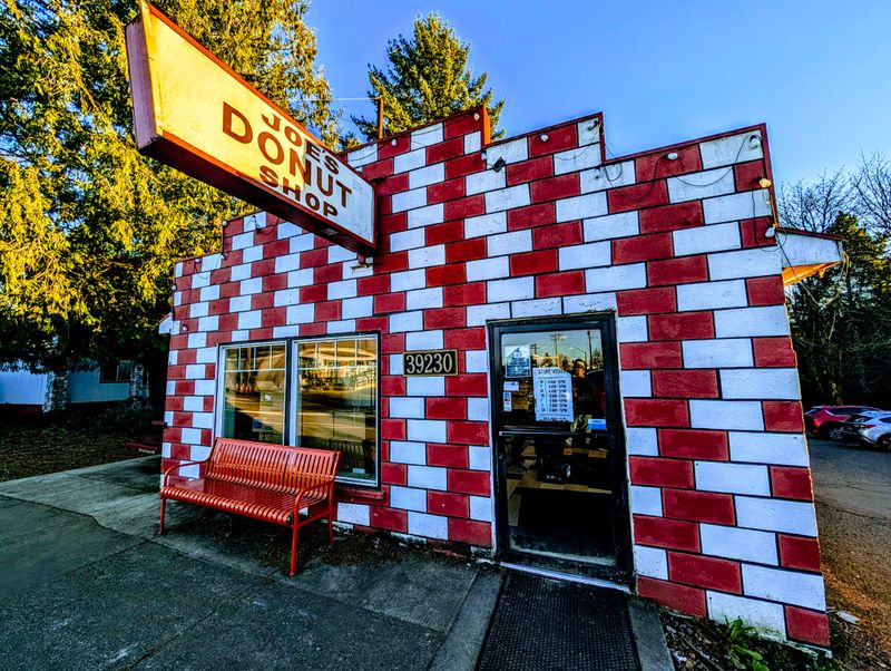 Joe’s Donut Shop