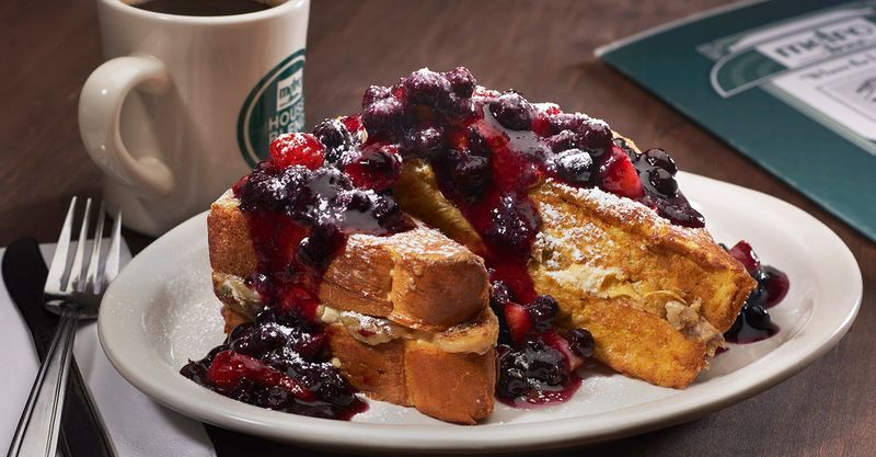 Metro Diner: Guy Fieri-Approved Indulgence