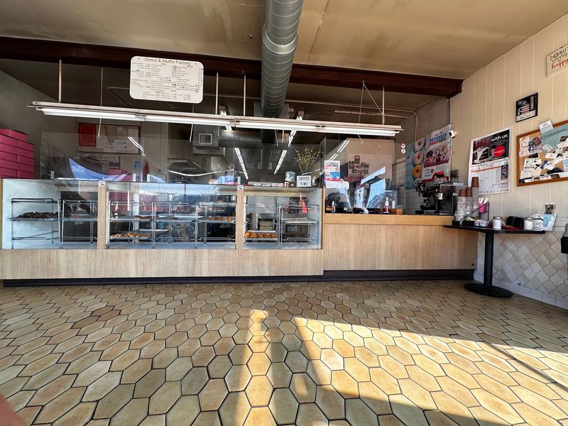 Donut & Muffin Factory