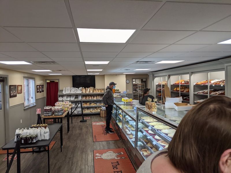 Pastries, Rolls, and Snails Worth the Detour