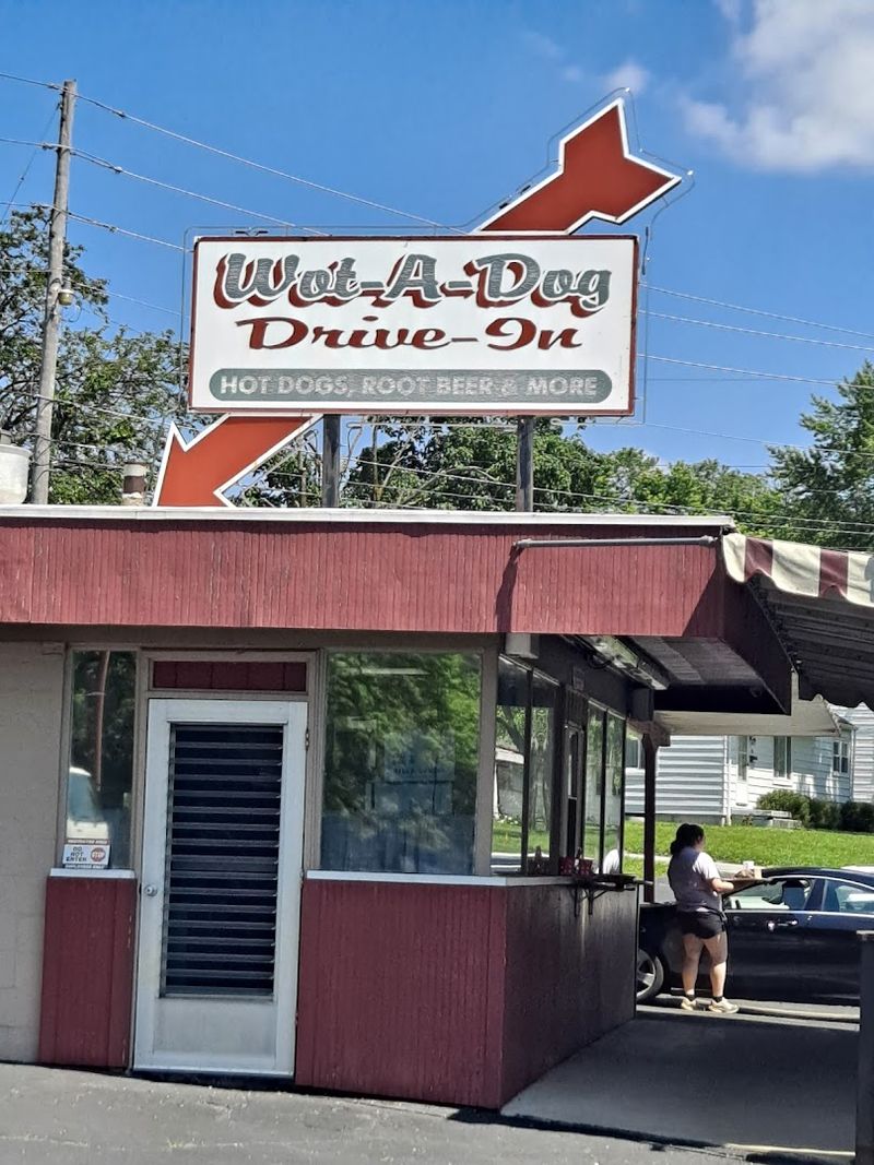 Wot-A-Dog Drive-In, New Carlisle