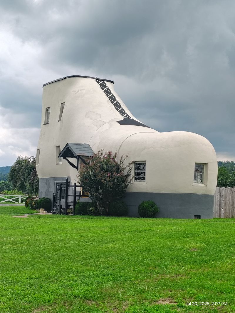Haines Shoe House (Ice Cream Shop) — York, PA
