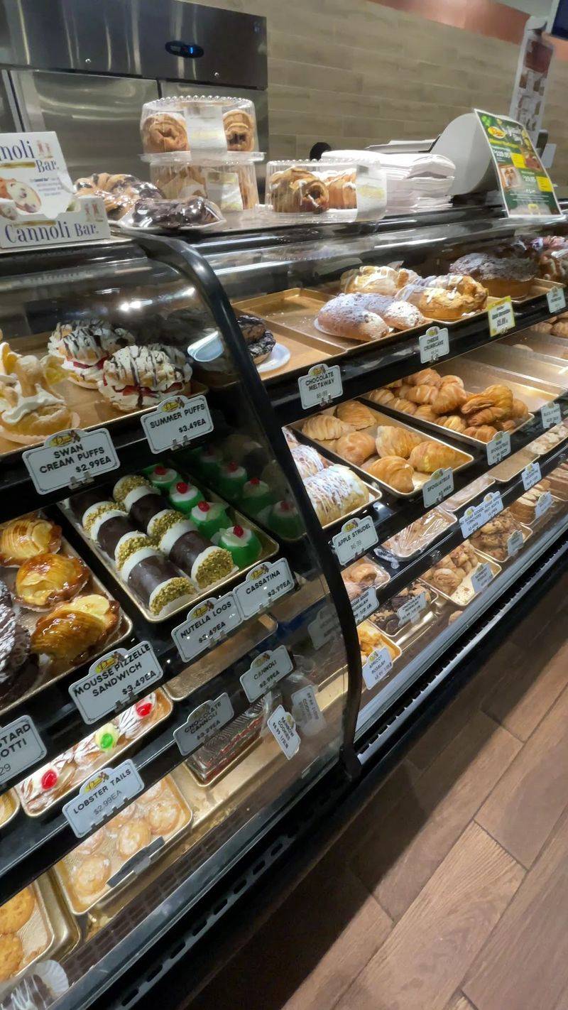 Doris Italian Market & Bakery Doris Italian Market & Bakery