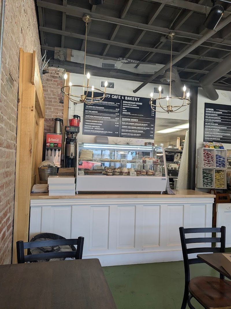 1915 Cafe & Bakery, Harrison