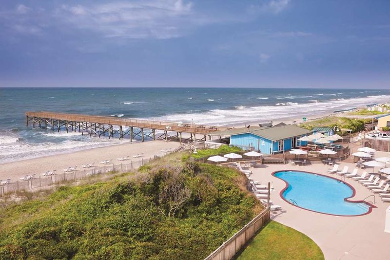 DoubleTree By Hilton Hotel Atlantic Beach Oceanfront