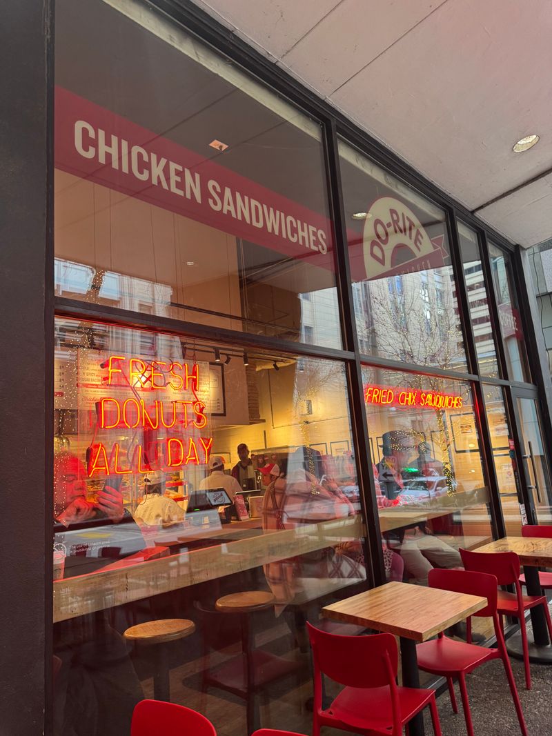 Do-Rite Donuts & Chicken