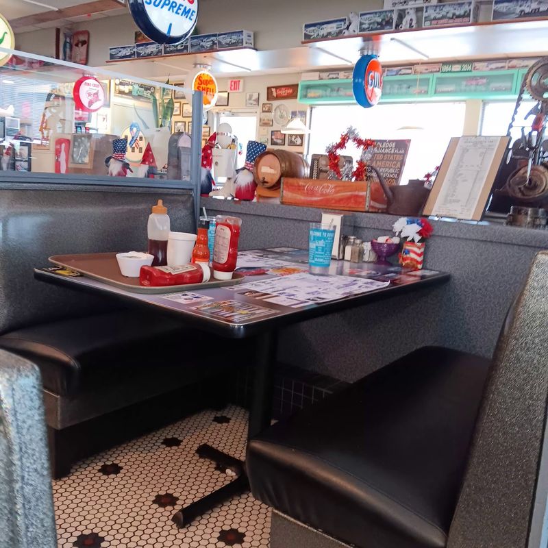 Doug's Classic '57 Diner, Alliance Doug's Classic '57 Diner, Alliance