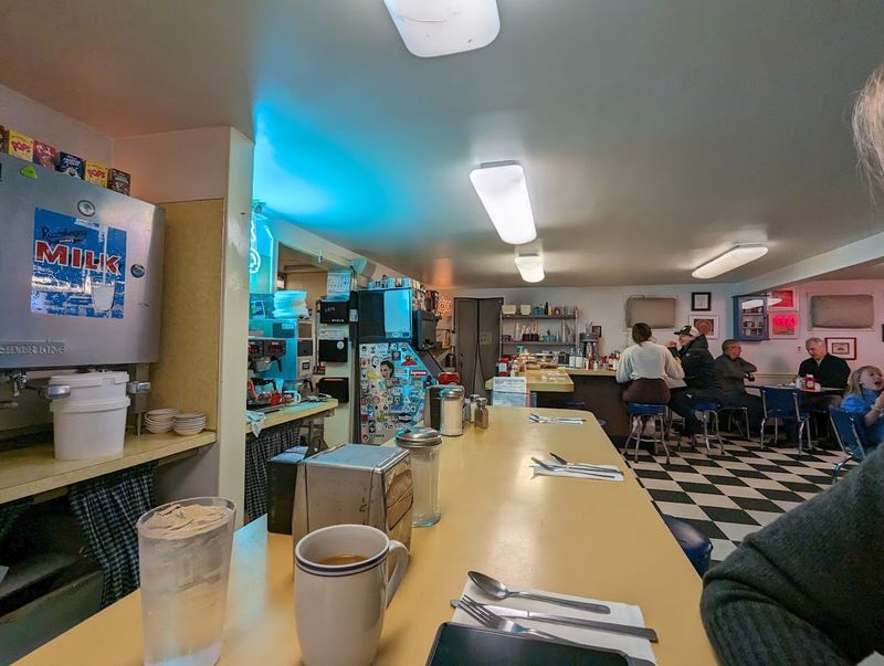 Cross Keys Diner (4125 E Swamp Rd, Doylestown, PA)