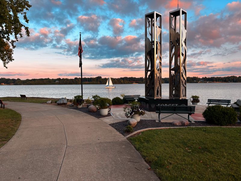 Nelson Park And The Devon Lakeshore Amphitheater