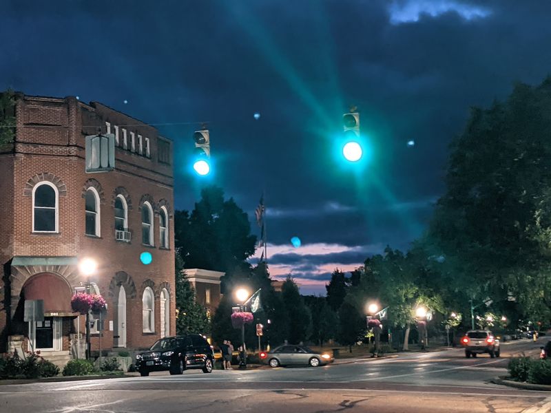 Downtown Strolls And Handy Distances