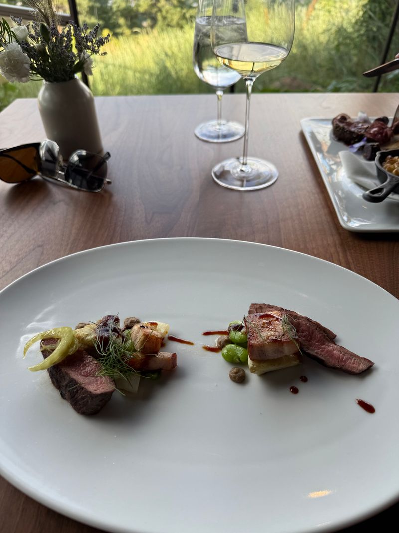 Close Seats, Clear Minds