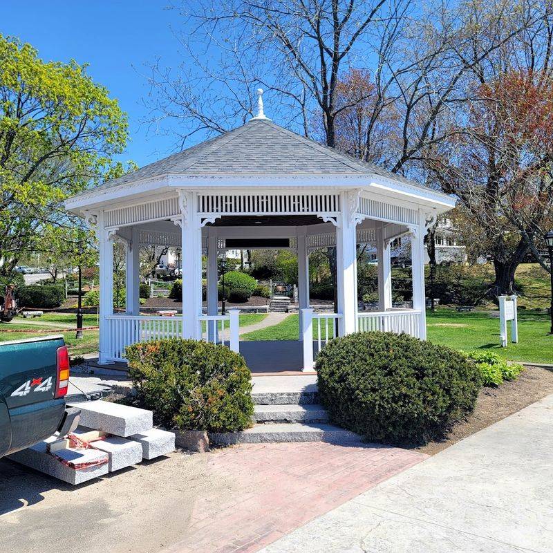 Downtown Wolfeboro Is A Walkable Wonderland Worth Exploring