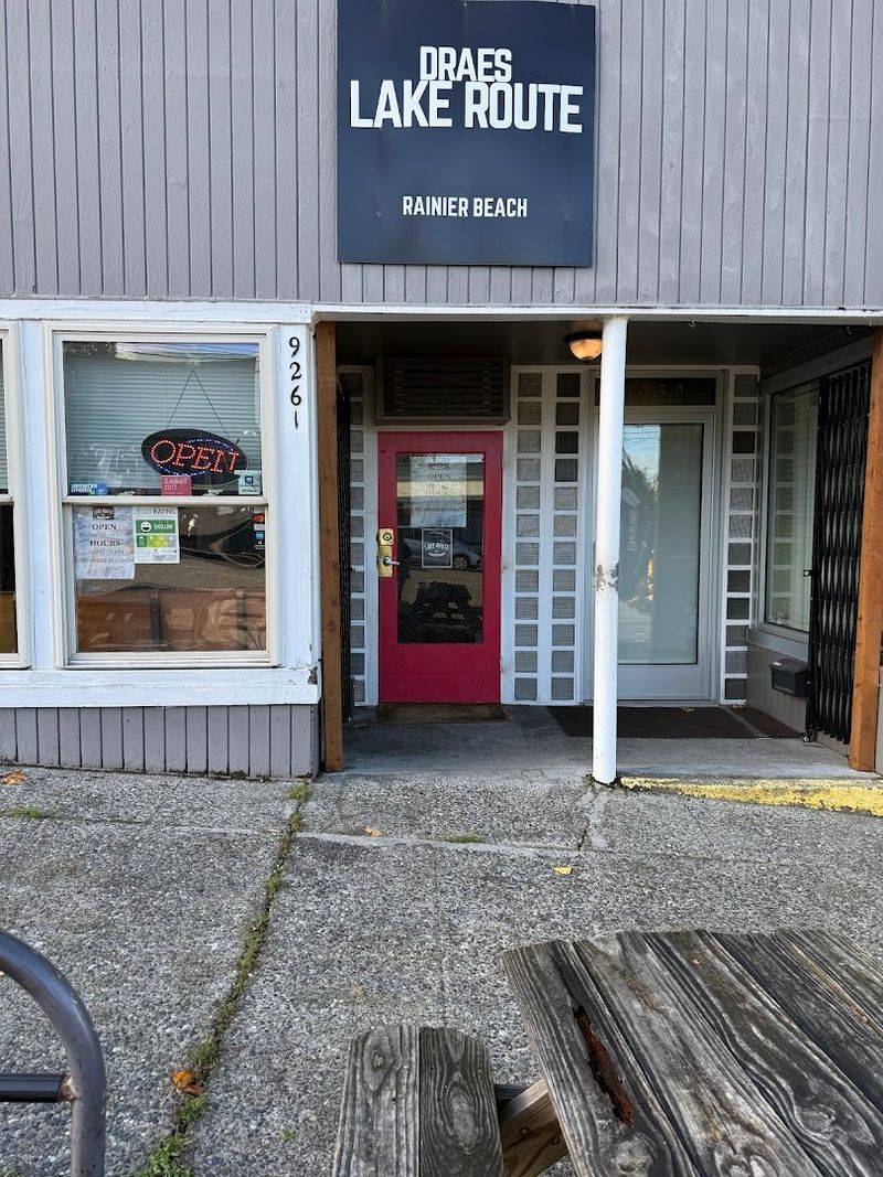 Drae's Lake Route Eatery