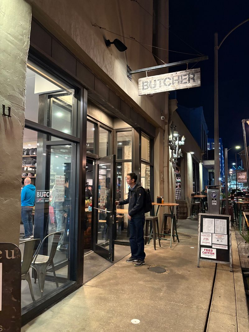 Cochon Butcher, Muffuletta