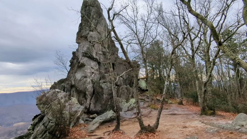 Dragon's Tooth Trailhead