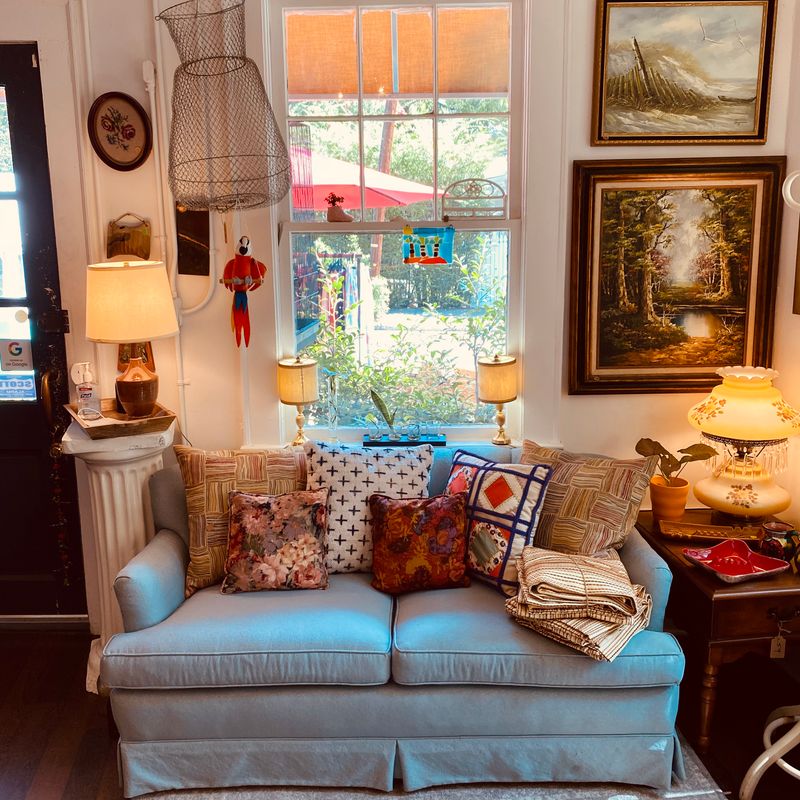 Use Utensils Properly, No Using Your Hands For Real Food