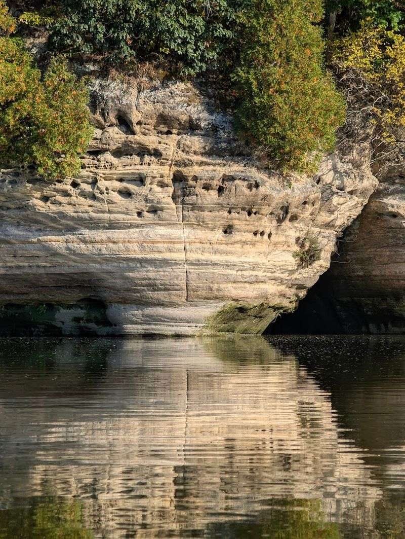 Drift Through Illinois’ Hidden River Drama