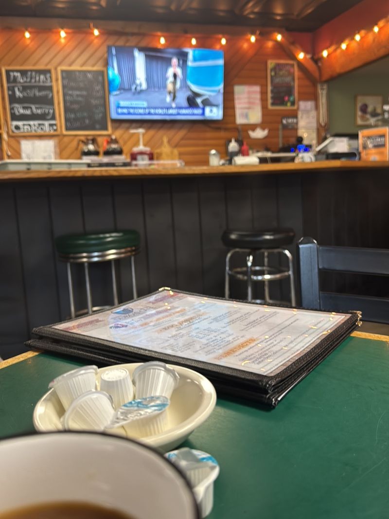 Dubois Cafe