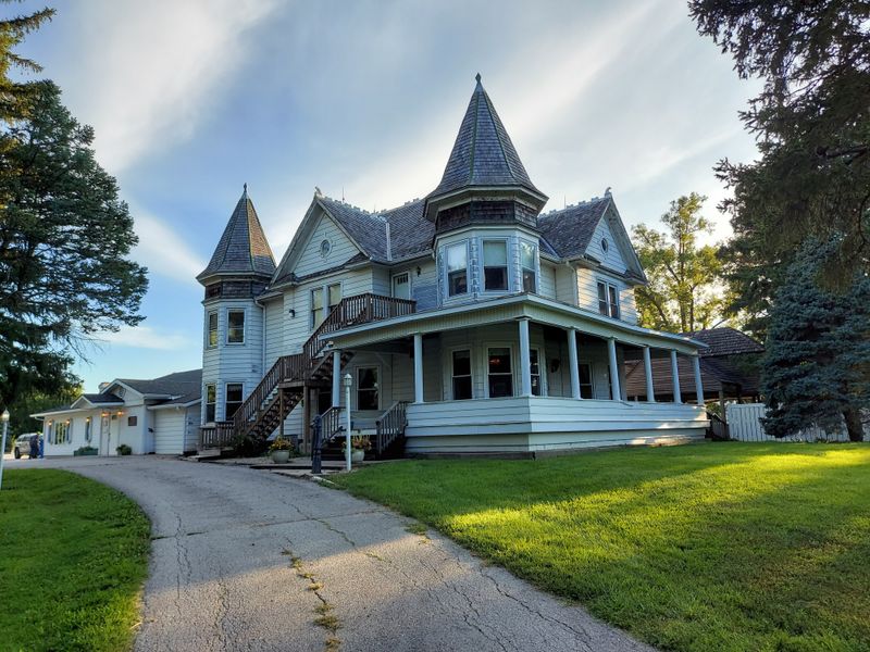 Arbor Manor Steakhouse & Motel