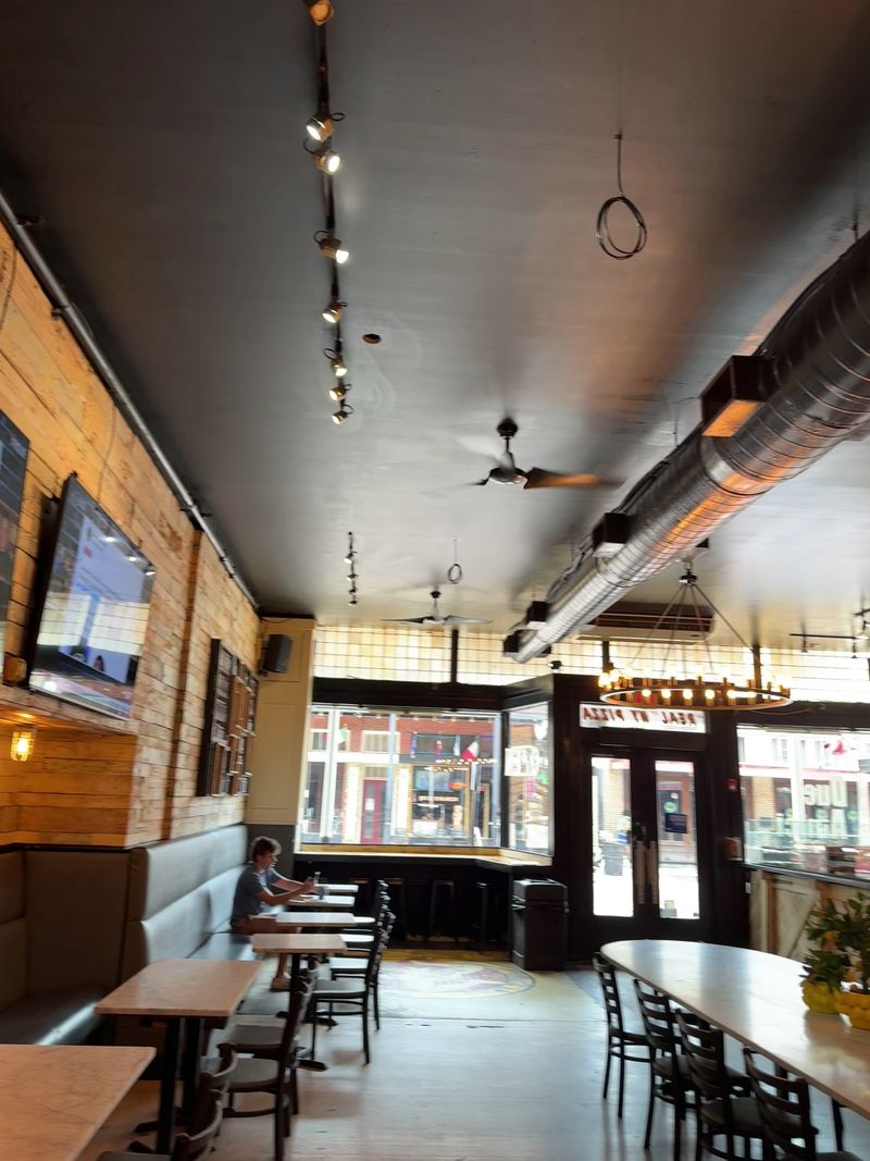 Due Amici Pizza & Pasta Bar