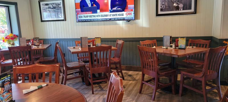 Duke's Riverside Bar & Grille, Wormleysburg, Pennsylvania
