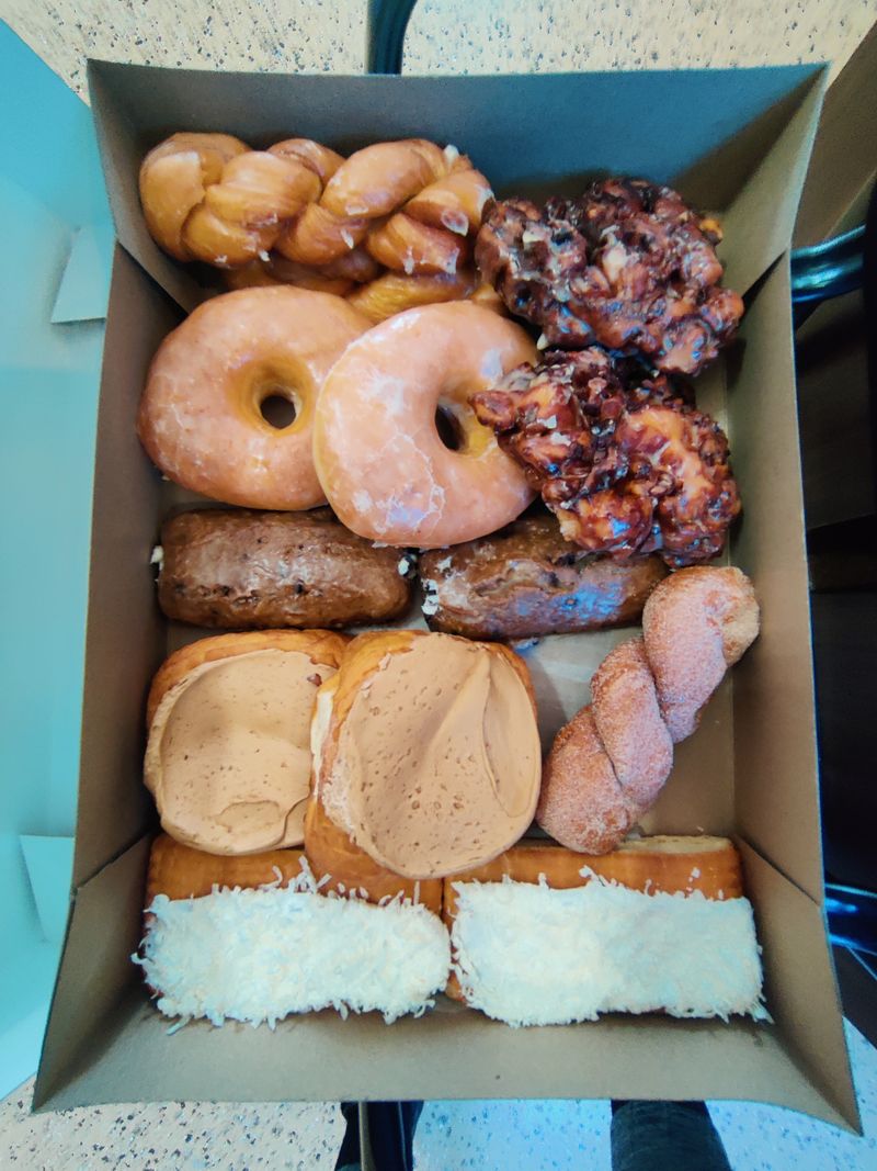 Donna's Donuts – Flint