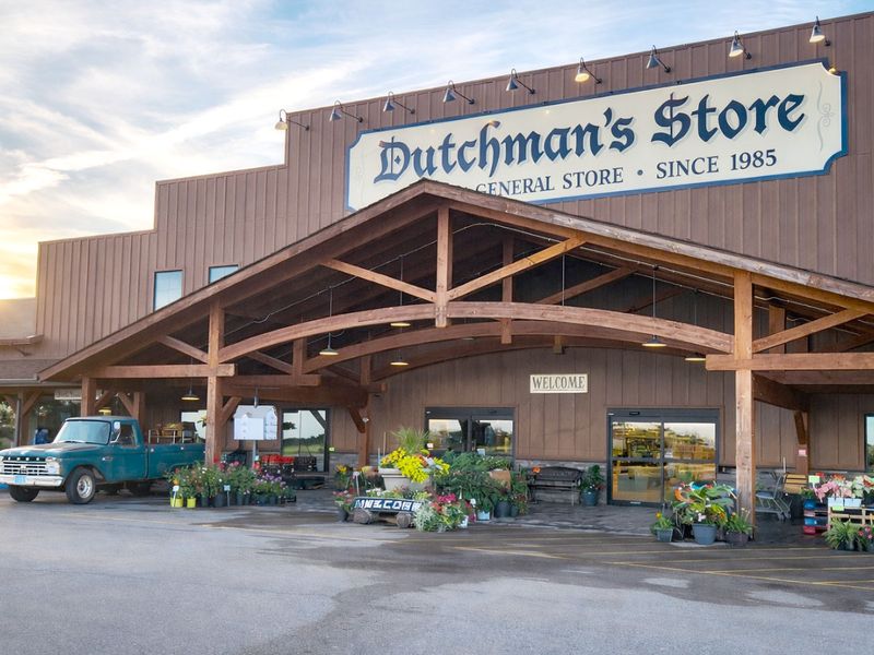 Dutchman's Store, Cantril Dutchman's Store, Cantril