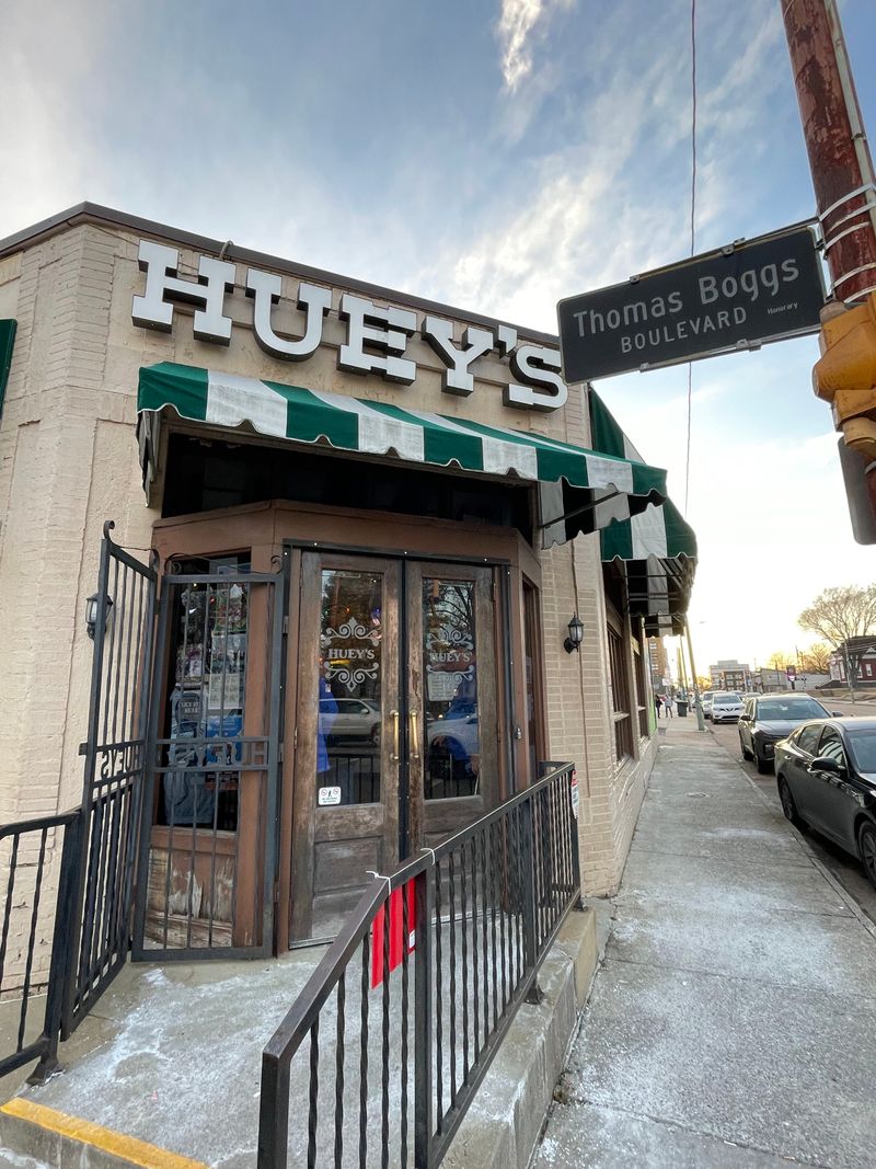 Huey’s Midtown