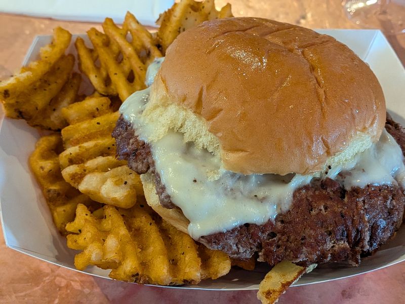 Dalton's Cheeseburgs