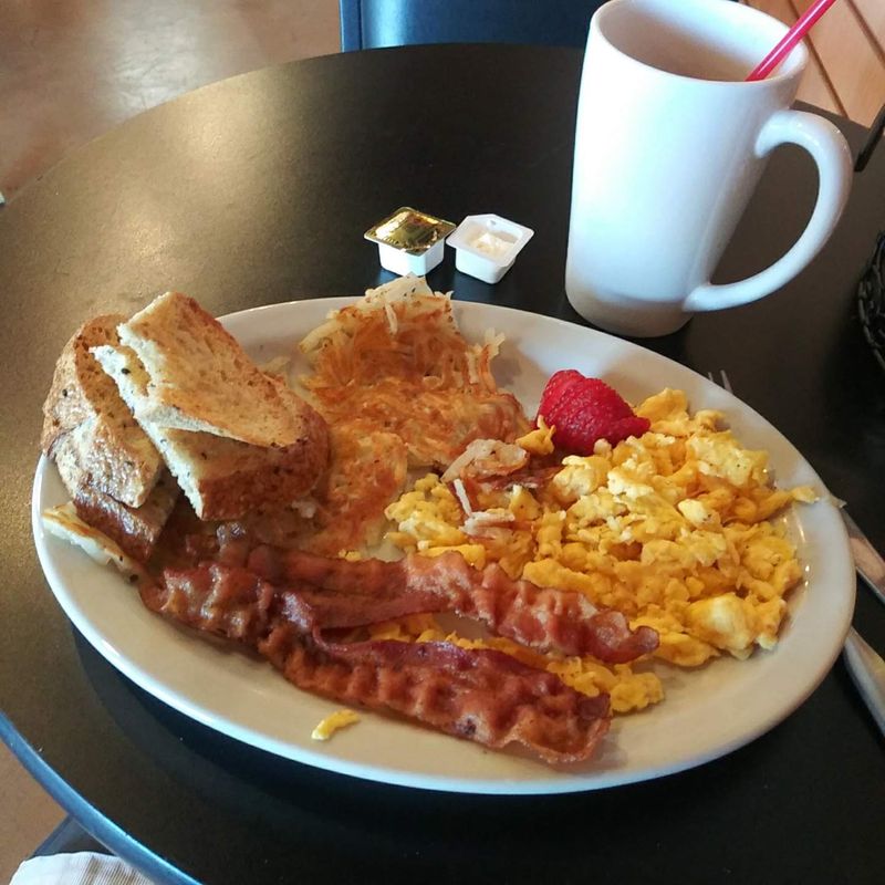 Early Birds And Brunch Crews Will Feel Right At Home