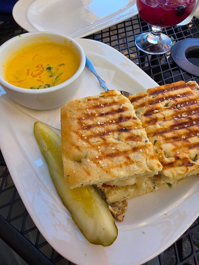 East Main Street Makes A Simple Lunch Plan