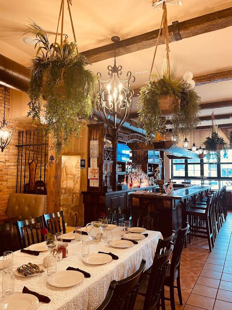 Service With A Warm, Attentive Touch