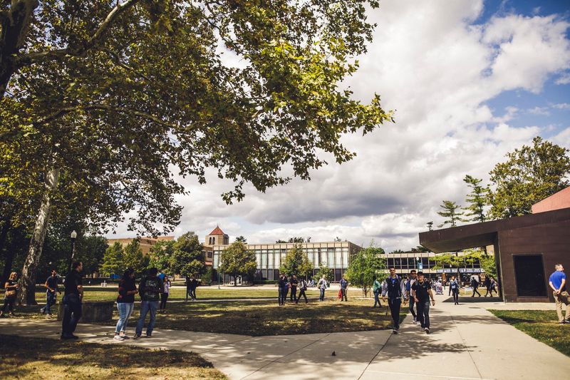Eastern Illinois University, Charleston