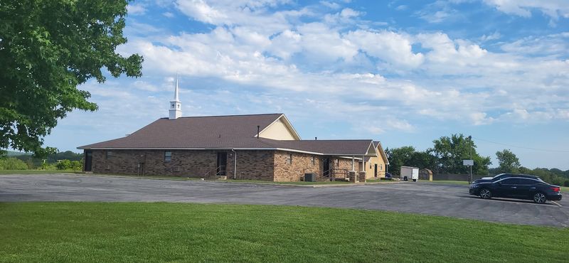 Rustic Cabins And River Lodges With Morning Mist Views