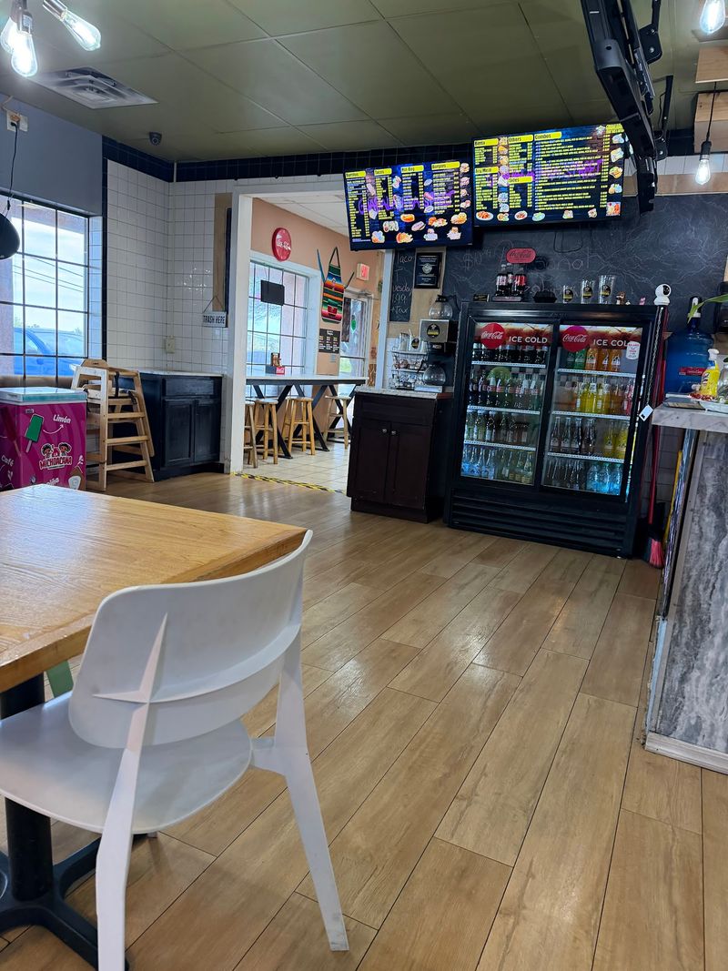Easy Dine-In Or Grab-And-Go Convenience