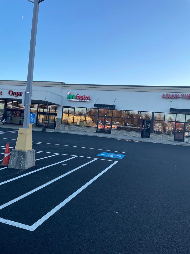 Easy Hours And A Simple Location
