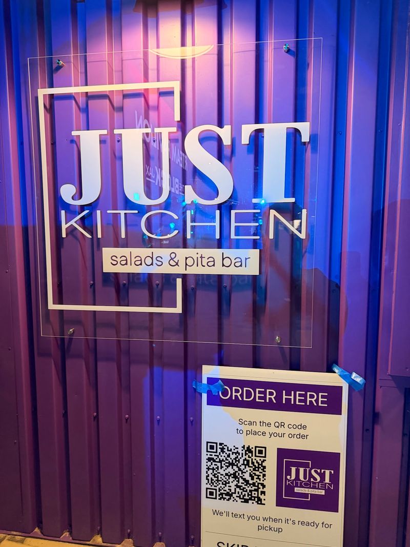 Easy QR Ordering And Friendly Staff