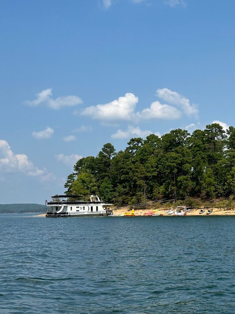 Secluded Anchoring Spots Far From Busy Shorelines