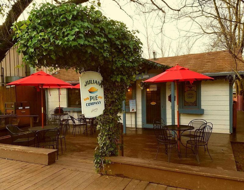 Eat Warm Apple Pie In The Mountain Town Of Julian