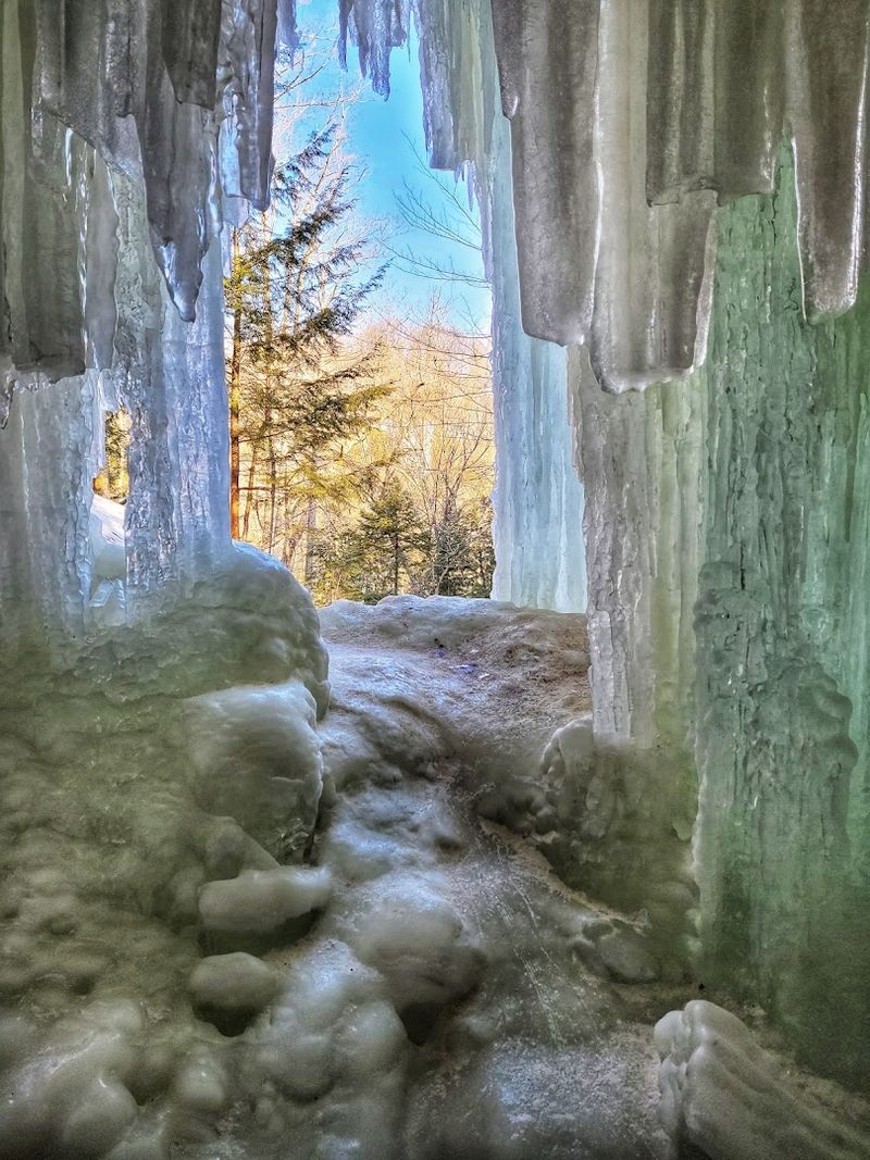 Eben Ice Caves