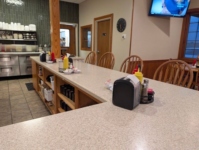 Busy Corner - Goodfield