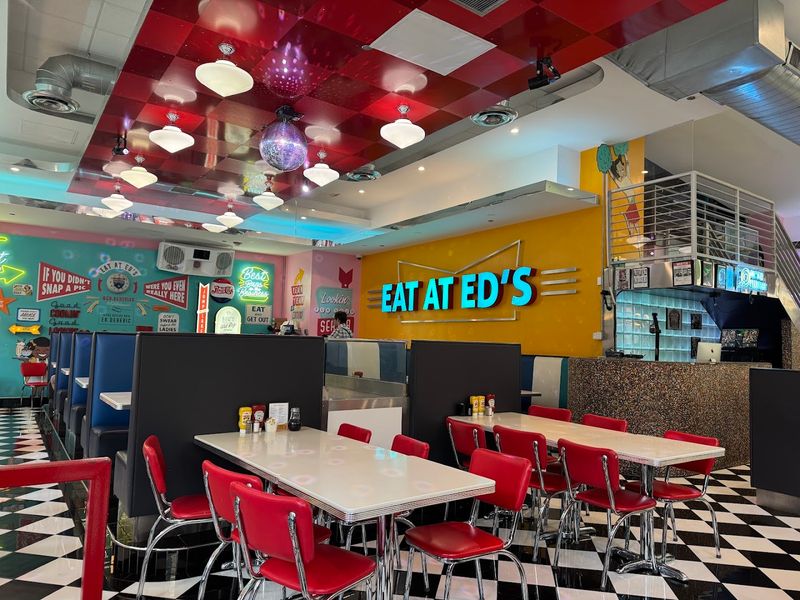 Ed Debevic's, Chicago