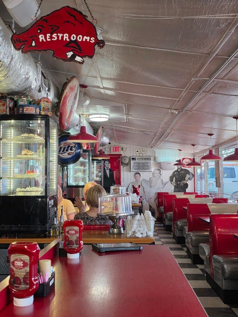 Ed Walker's Drive-In & Restaurant, Fort Smith Ed Walker's Drive-In & Restaurant, Fort Smith