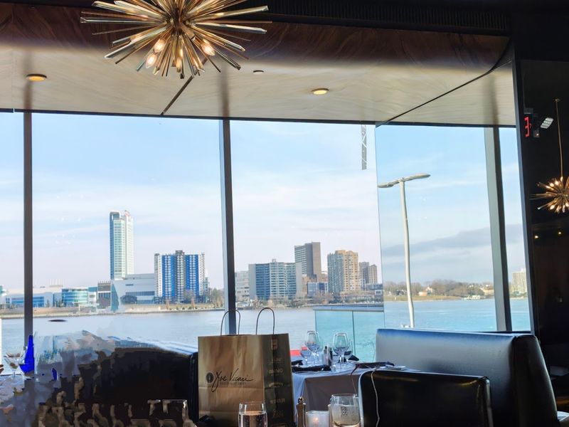 Joe Muer Seafood, Detroit