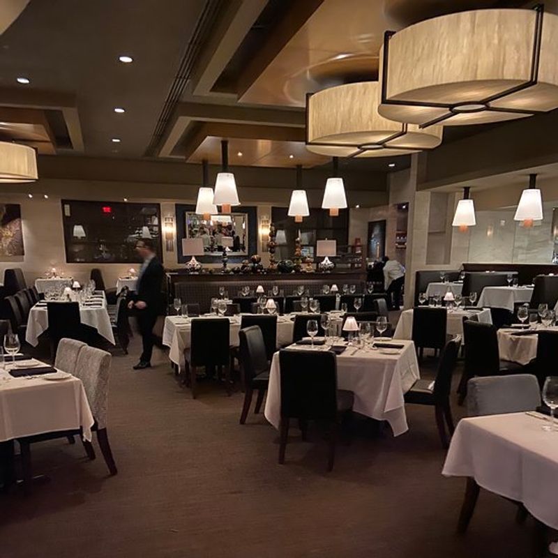 Eddie V's Prime Seafood Rolls Out The Red Carpet