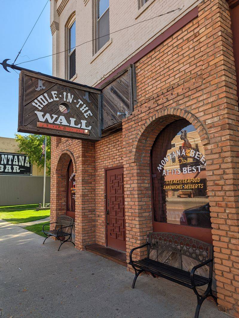 Hole In The Wall Family Dining — Miles City