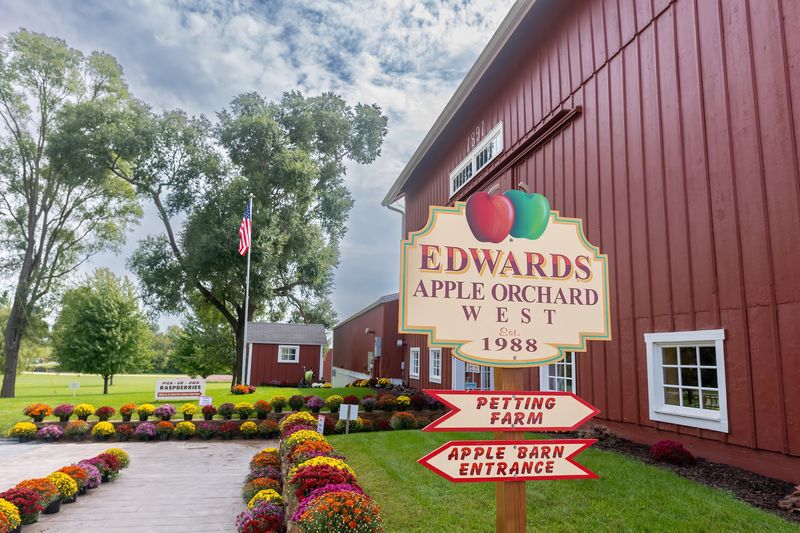 Edwards Apple Orchard (Poplar Grove)