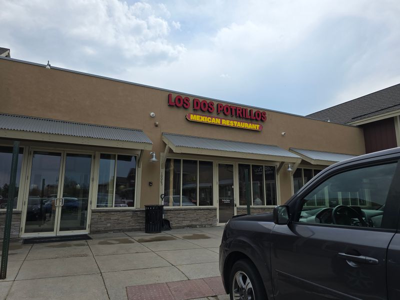 Los Dos Potrillos (Highlands Ranch)