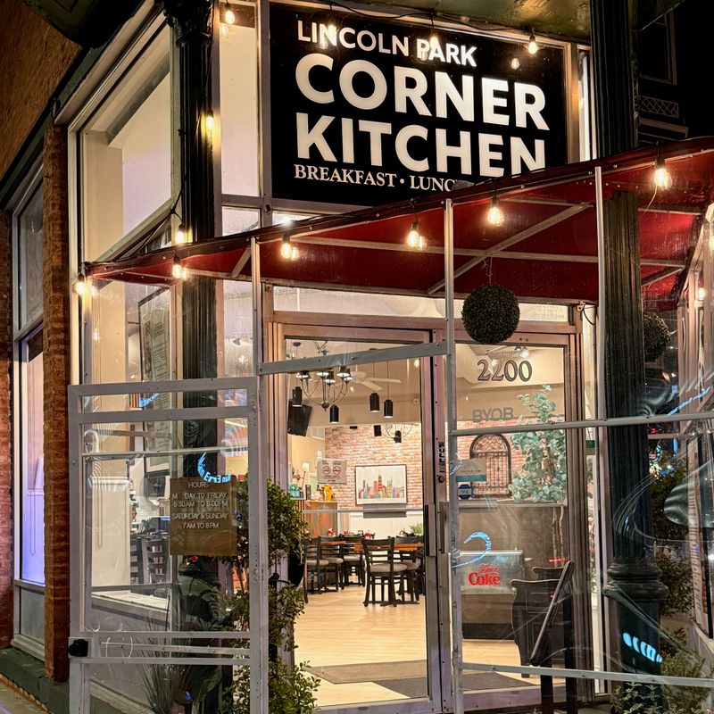 Lincoln Park Corner Kitchen – Chicago